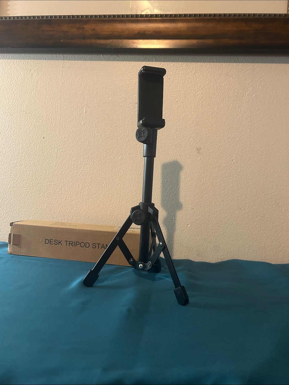 Adjustable Black Desktop Tripod Phone Mount